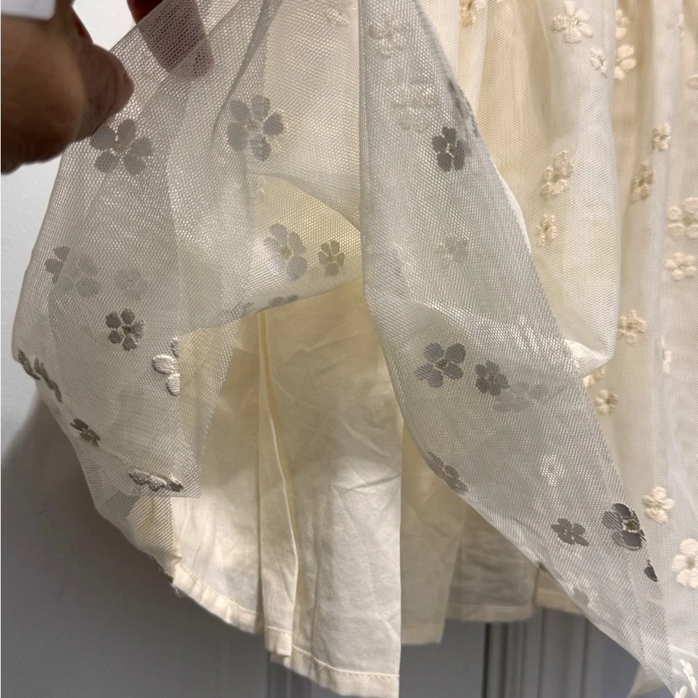 OshKosh size 3 T cream floral dress